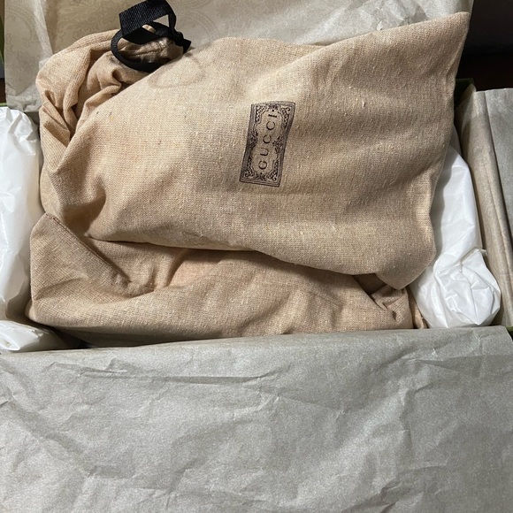 Leather Thong Sandal with Double G - Picture 4 of 4